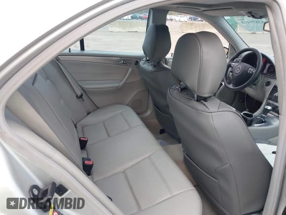 ✅ 2005 Mercedes-Benz C 230 Kompressor • VIN: WDBRF40J95F622394 • Lot: 43859113. Wystawiony na IAAI z przebiegiem 128 350 mil. Bezpłatny archiwum sprzedaży aukcyjnych z USA i szczegółowy raport historii pojazdu na DreamBid. Zdjęcie 8.