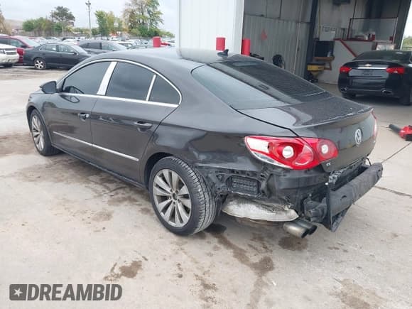 ✅ 2010 Volkswagen CC Sport • VIN: WVWML7AN2AE510107 • Lot: 43457114. Wystawiony na IAAI z przebiegiem 178 867 mil. Bezpłatny archiwum sprzedaży aukcyjnych z USA i szczegółowy raport historii pojazdu na DreamBid. Zdjęcie 3.