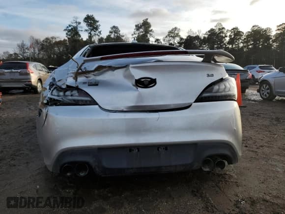 ✅ 2013 Hyundai Genesis Coupe Track • VIN: KMHHU6KJ0DU107687 • Lot: 89103525. Listed on Copart with 76,085 mi. Free auction sales archive from the USA and detailed vehicle history report at DreamBid. Image 6.