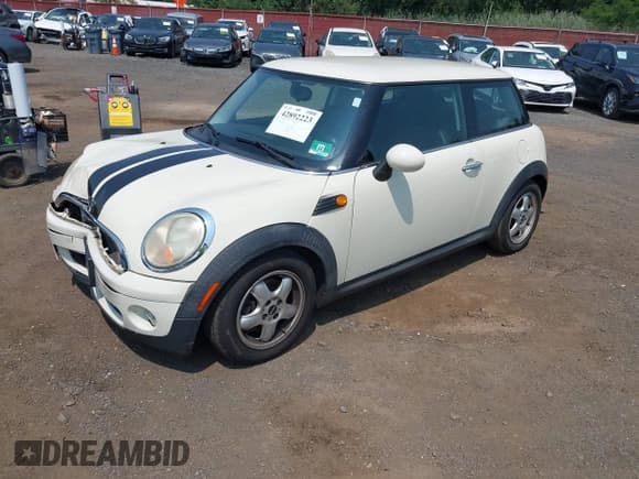 ✅ 2008 MINI Hardtop • VIN: WMWMF33528TU69137 • Lot: 42892223. Listed on IAAI with 63,213 mi. Free auction sales archive from the USA and detailed vehicle history report at DreamBid. Image 18.