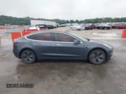✅ 2018 Tesla Model 3 Long Range Battery • VIN: 5YJ3E1EA3JF155604 • Lot: 43235907. Wystawiony na IAAI z przebiegiem 92 574 mil. Bezpłatny archiwum sprzedaży aukcyjnych z USA i szczegółowy raport historii pojazdu na DreamBid. Zdjęcie 13.