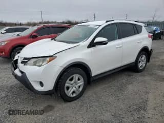 ✅ 2015 Toyota RAV4 LE • VIN: 2T3BFREV6FW347319 • Лот: 93123105. Опубликован ранее на Copart с пробегом 121 690 миль. Бесплатный доступ к архиву аукционных продаж из США и подробный отчёт об истории автомобиля на DreamBid. Изображение 1.