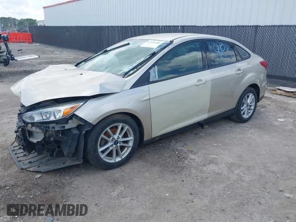 ✅ 2018 Ford Focus SE • VIN: 1FADP3FE2JL311761 • Lot: 42599206. Listed on IAAI with 71,655 mi. Free auction sales archive from the USA and detailed vehicle history report at DreamBid. Image 18.