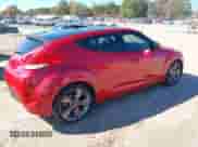 2016 Hyundai Veloster z VIN KMHTC6AD9GU282761, wystawiony jako IAAI lot #43624975 z przebiegiem 126 546 mil mil oraz . Historia ofert i sprzedaży dostępna na DreamBid. Obrazek 4.