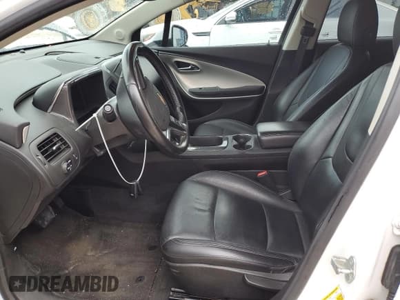 ✅ 2015 Chevrolet Volt • VIN: 1G1RD6E44FU143084 • Lot: 70296314. Wystawiony na Copart z przebiegiem 117 957 mil. Bezpłatny archiwum sprzedaży aukcyjnych z USA i szczegółowy raport historii pojazdu na DreamBid. Zdjęcie 7.