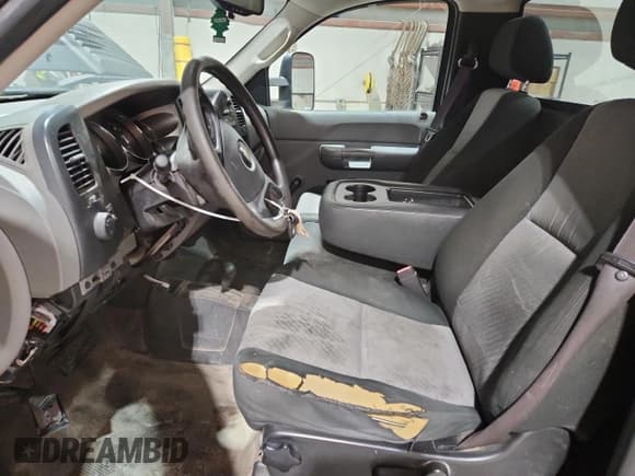 ✅ 2009 Chevrolet Silverado 2500HD Work Truck • VIN: 1GCHK44K59F190307 • Lot: 93268575. Listed on Copart with 112,704 mi. Free auction sales archive from the USA and detailed vehicle history report at DreamBid. Image 7.