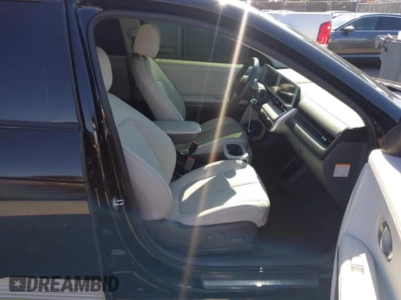 ✅ 2022 Hyundai Ioniq 5 Limited • VIN: KM8KRDAFXNU072442 • Lot: 43563524. Listed on IAAI with 41,308 mi. Free auction sales archive from the USA and detailed vehicle history report at DreamBid. Image 5.