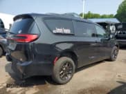 ✅ 2022 Chrysler Pacifica Touring • VIN: 2C4RC1FG1NR199419 • Lot: 55379035. Wystawiony na Copart z przebiegiem 57 566 mil. Bezpłatny archiwum sprzedaży aukcyjnych z USA i szczegółowy raport historii pojazdu na DreamBid. Zdjęcie 3.