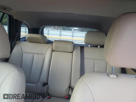 ✅ 2011 Hyundai Santa Fe Limited • VIN: 5XYZK3AB1BG010536 • Lot: 80678444. Listed on Copart with 80,341 mi. Free auction sales archive from the USA and detailed vehicle history report at DreamBid. Image 10.