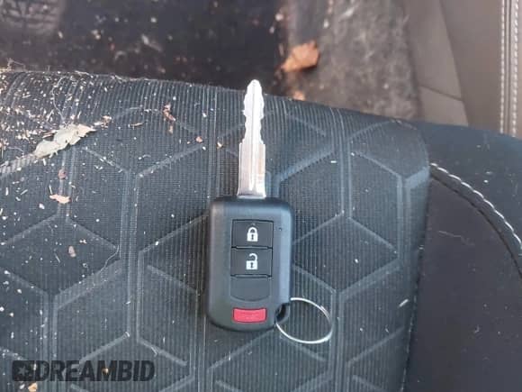 2020 Mitsubishi Outlander ES with VIN JA4AR3AUXLU006666, listed as a IAAI auction lot 43370315 with 117,368 mi miles and . Bid and sale history available at DreamBid. Image 11.