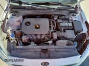 ✅ 2021 Kia Forte GT-Line • VIN: 3KPF34AD7ME380591 • Lot: 84479205. Wystawiony na Copart z przebiegiem 47 542 mil. Bezpłatny archiwum sprzedaży aukcyjnych z USA i szczegółowy raport historii pojazdu na DreamBid. Zdjęcie 11.