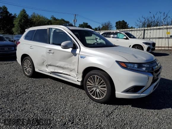 ✅ 2022 Mitsubishi Outlander SEL • VIN: JA4J2VA79NZ027203 • Lot: 69669015. Listed on Copart with 85,323 mi. Free auction sales archive from the USA and detailed vehicle history report at DreamBid. Image 4.