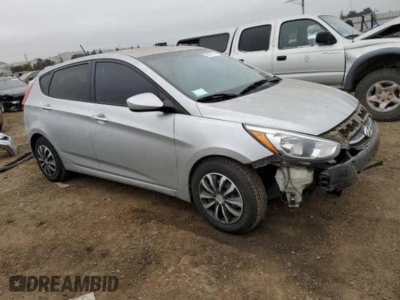 ✅ 2015 Hyundai Accent GS • VIN: KMHCT5AE3FU215946 • Лот: 76070754. Опубликован ранее на Copart с пробегом 88 036 миль. Бесплатный доступ к архиву аукционных продаж из США и подробный отчёт об истории автомобиля на DreamBid. Изображение 4.