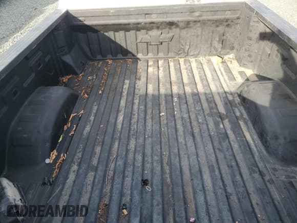 ✅ 2023 Chevrolet Silverado 2500HD LT • VIN: 2GC1YNEY3P1718228 • Лот: 93198775. Опубликован ранее на Copart с пробегом 92 097 миль. Бесплатный доступ к архиву аукционных продаж из США и подробный отчёт об истории автомобиля на DreamBid. Изображение 10.