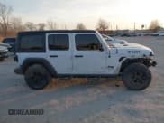 ✅ 2020 Jeep Wrangler Unlimited Sport S • VIN: 1C4HJXDG4LW316857 • Lot: 41274531. Wystawiony na IAAI z przebiegiem 61 983 mil. Bezpłatny archiwum sprzedaży aukcyjnych z USA i szczegółowy raport historii pojazdu na DreamBid. Zdjęcie 14.