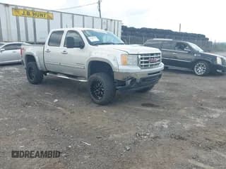 ✅ 2011 GMC Sierra 1500 SLE • VIN: 3GTP2VE39BG322062 • Лот: 42626140. Опубликован ранее на IAAI с пробегом 167 306 миль. Бесплатный доступ к архиву аукционных продаж из США и подробный отчёт об истории автомобиля на DreamBid. Изображение 1.