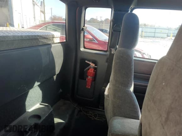 ✅ 2001 Chevrolet S-10 LS • VIN: 1GCCS19W918214072 • Lot: 85282064. Listed on Copart with 265,274 mi. Free auction sales archive from the USA and detailed vehicle history report at DreamBid. Image 10.