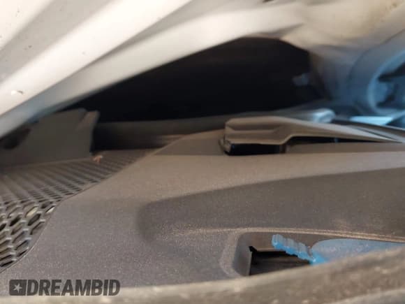 ✅ 2019 Mercedes-Benz C 300 • VIN: WDDWF8DB8KR483163 • Lot: 43544574. Wystawiony na IAAI z przebiegiem 71 998 mil. Bezpłatny archiwum sprzedaży aukcyjnych z USA i szczegółowy raport historii pojazdu na DreamBid. Zdjęcie 10.