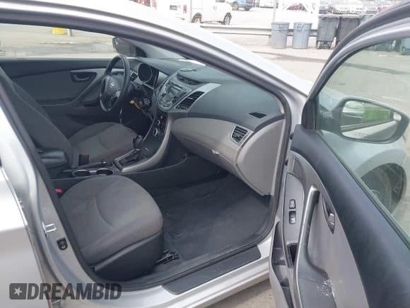 ✅ 2014 Hyundai Elantra SE • VIN: KMHDH4AE5EU029548 • Lot: 43419535. Listed on IAAI with 122,406 mi. Free auction sales archive from the USA and detailed vehicle history report at DreamBid. Image 5.