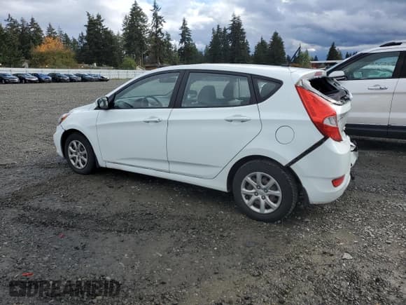 ✅ 2014 Hyundai Accent GS • VIN: KMHCT5AE6EU182861 • Lot: 76839434. Wystawiony na Copart z przebiegiem 64 883 mil. Bezpłatny archiwum sprzedaży aukcyjnych z USA i szczegółowy raport historii pojazdu na DreamBid. Zdjęcie 2.
