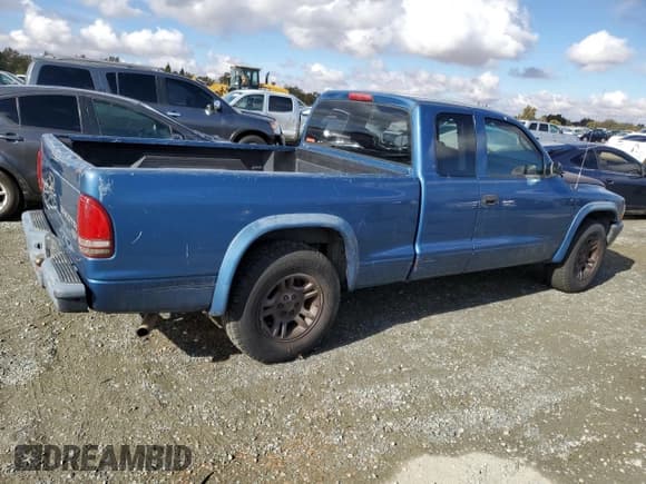 ✅ 2004 Dodge Dakota • VIN: 1D7GL12K64S613945 • Lot: 78101154. Wystawiony na Copart z przebiegiem Nie podano. Bezpłatny archiwum sprzedaży aukcyjnych z USA i szczegółowy raport historii pojazdu na DreamBid. Zdjęcie 3.