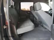 ✅ 2019 Chevrolet Silverado 1500 Custom Trail Boss • VIN: 1GCPYCEF6KZ175051 • Lot: 77392194. Wystawiony na Copart z przebiegiem 170 223 mil. Bezpłatny archiwum sprzedaży aukcyjnych z USA i szczegółowy raport historii pojazdu na DreamBid. Zdjęcie 10.