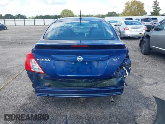 ✅ 2019 Nissan Versa SV • VIN: 3N1CN7AP8KL807572 • Lot: 43453358. Listed on IAAI with 115,909 mi. Free auction sales archive from the USA and detailed vehicle history report at DreamBid. Image 17.