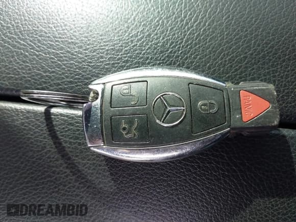 ✅ 2017 Mercedes-Benz C 300 • VIN: WDDWJ4JB7HF377728 • Lot: 43694318. Listed on IAAI with 152,123 mi. Free auction sales archive from the USA and detailed vehicle history report at DreamBid. Image 11.