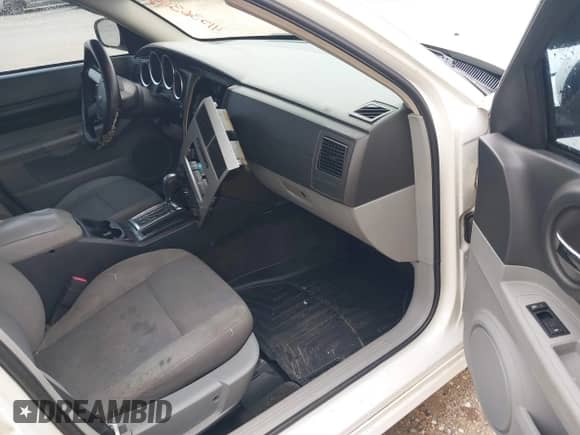 2006 Dodge Magnum с VIN 2D4FV47V56H436323, выставлен на аукционе IAAI как лот 41536322 с пробегом 244 303 миль миль и . История ставок и продаж доступна на DreamBid. Изображение 5.