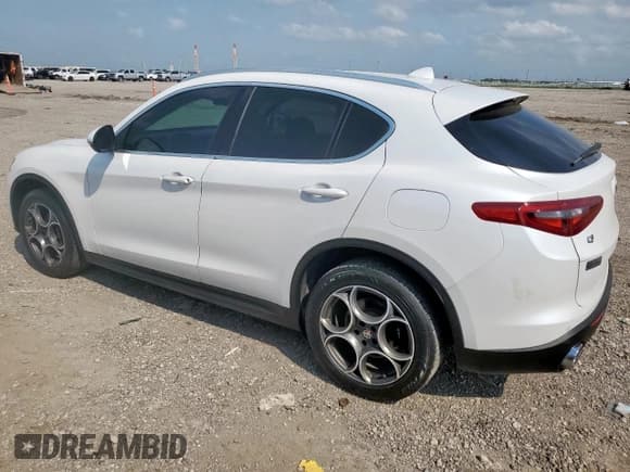 ✅ 2018 Alfa Romeo Stelvio Ti • VIN: ZASFAKBN9J7B76119 • Lot: 57580225. Wystawiony na Copart z przebiegiem 111 851 mil. Bezpłatny archiwum sprzedaży aukcyjnych z USA i szczegółowy raport historii pojazdu na DreamBid. Zdjęcie 2.