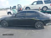 ✅ 2022 Mercedes-Benz E 350 • VIN: W1KZF8DBXNB075709 • Lot: 42354710. Wystawiony na IAAI z przebiegiem 69 303 mil. Bezpłatny archiwum sprzedaży aukcyjnych z USA i szczegółowy raport historii pojazdu na DreamBid. Zdjęcie 15.