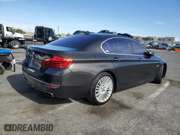 ✅ 2014 BMW 5 Series 550i • VIN: WBAKN9C54ED680942 • Lot: 58371645. Listed on Copart with 172,261 mi. Free auction sales archive from the USA and detailed vehicle history report at DreamBid. Image 3.