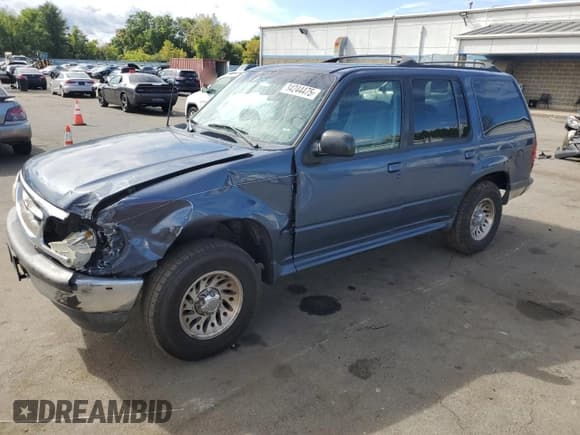 ✅ 1998 Ford Explorer XL • VIN: 1FMZU34X5WZB03886 • Lot: 84244475. Wystawiony na Copart z przebiegiem 159 121 mil. Bezpłatny archiwum sprzedaży aukcyjnych z USA i szczegółowy raport historii pojazdu na DreamBid. Zdjęcie 1.