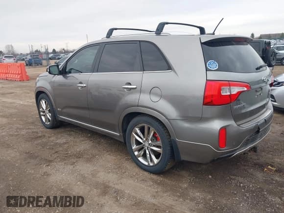 ✅ 2015 Kia Sorento SX Limited • VIN: 5XYKWDA76FG576575 • Лот: 43792934. Опубликован ранее на IAAI с пробегом 132 242 миль. Бесплатный доступ к архиву аукционных продаж из США и подробный отчёт об истории автомобиля на DreamBid. Изображение 3.