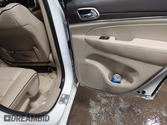 ✅ 2015 Jeep Grand Cherokee Overland • VIN: 1C4RJFCG2FC741015 • Лот: 41607606. Опубликован ранее на IAAI с пробегом 132 038 миль. Бесплатный доступ к архиву аукционных продаж из США и подробный отчёт об истории автомобиля на DreamBid. Изображение 8.