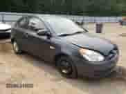 2008 Hyundai Accent GS z VIN KMHCM36C68U062393, wystawiony jako Copart lot #66942354 z przebiegiem 204 674 mil mil oraz Szkoda całkowita • Salvage title. Historia ofert i sprzedaży dostępna na DreamBid. Obrazek 4.