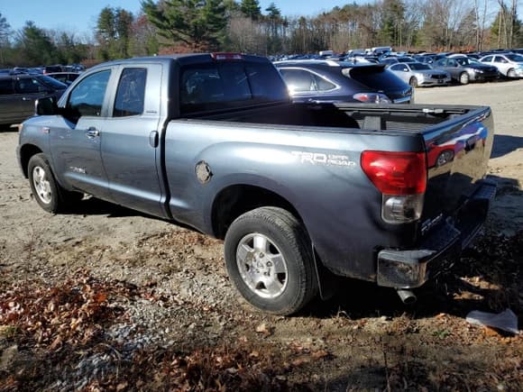 ✅ 2007 Toyota Tundra Limited • VIN: 5TBBV581X7S455006 • Lot: 93053125. Listed on Copart with 278,036 mi. Free auction sales archive from the USA and detailed vehicle history report at DreamBid. Image 2.