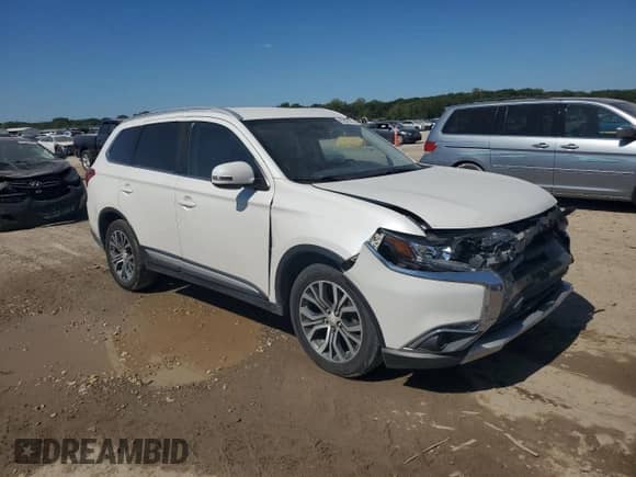 2017 Mitsubishi Outlander SE with VIN JA4AZ3A33HZ051790, listed as a Copart auction lot 81827925 with 161,022 mi miles and Salvage title. Bid and sale history available at DreamBid. Image 4.