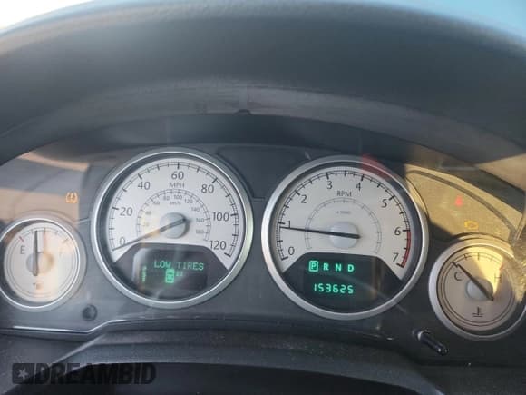 ✅ 2010 Chrysler Town & Country Touring Plus • VIN: 2A4RR8DX6AR320878 • Lot: 89564995. Wystawiony na Copart z przebiegiem 153 625 mil. Bezpłatny archiwum sprzedaży aukcyjnych z USA i szczegółowy raport historii pojazdu na DreamBid. Zdjęcie 9.