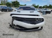 ✅ 2019 Dodge Challenger SXT • VIN: 2C3CDZAG9KH563472 • Lot: 92073395. Wystawiony na Copart z przebiegiem 116 863 mil. Bezpłatny archiwum sprzedaży aukcyjnych z USA i szczegółowy raport historii pojazdu na DreamBid. Zdjęcie 5.