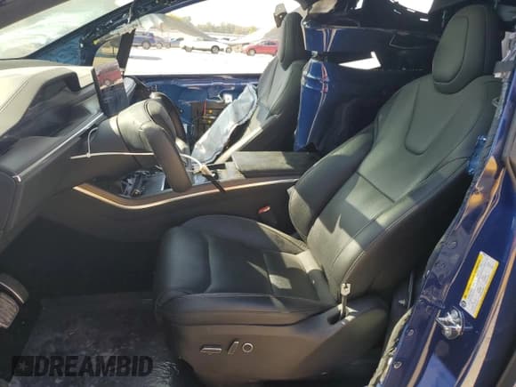 ✅ 2023 Tesla Model X Plaid • VIN: 7SAXCBE60PF395469 • Lot: 69798775. Wystawiony na Copart z przebiegiem 30 189 mil. Bezpłatny archiwum sprzedaży aukcyjnych z USA i szczegółowy raport historii pojazdu na DreamBid. Zdjęcie 7.