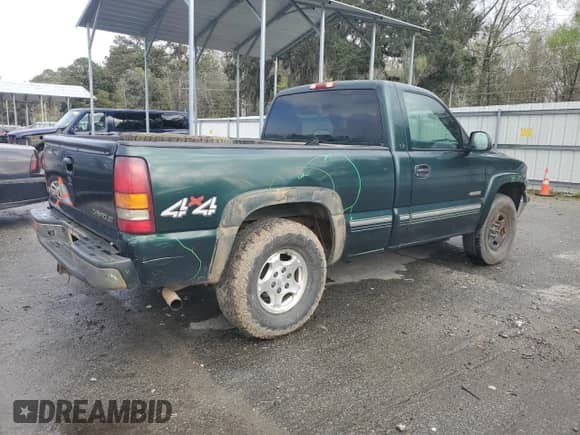 2002 Chevrolet Silverado 1500 LS with VIN 1GCEK14T32Z241592, listed as a Copart auction lot 49865495 with 326,388 mi miles and Salvage title. Bid and sale history available at DreamBid. Image 3.