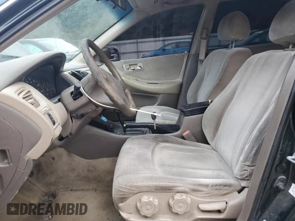 ✅ 1999 Honda Accord LX • VIN: 1HGCG665XXA017988 • Лот: 86476525. Опубликован ранее на Copart с пробегом 310 240 миль. Бесплатный доступ к архиву аукционных продаж из США и подробный отчёт об истории автомобиля на DreamBid. Изображение 7.