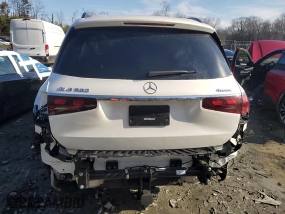✅ 2024 Mercedes-Benz GLS 580 • VIN: 4JGFF8FE6RB133451 • Лот: 44051935. Опубликован ранее на Copart с пробегом 6 517 миль. Бесплатный доступ к архиву аукционных продаж из США и подробный отчёт об истории автомобиля на DreamBid. Изображение 6.
