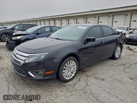 ✅ 2010 Ford Fusion Hybrid • VIN: 3FADP0L38AR324372 • Lot: 94102905. Listed on Copart with 124,591 mi. Free auction sales archive from the USA and detailed vehicle history report at DreamBid. Image 1.