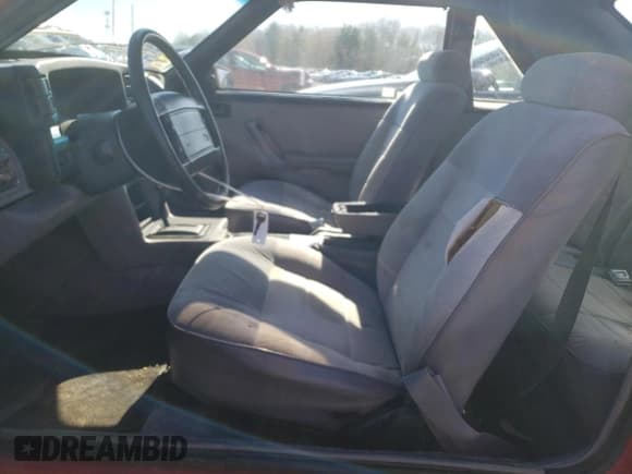 ✅ 1993 Ford Mustang LX • VIN: 1FACP41M4PF182123 • Lot: 52154315. Listed on Copart with 70,458 mi. Free auction sales archive from the USA and detailed vehicle history report at DreamBid. Image 8.