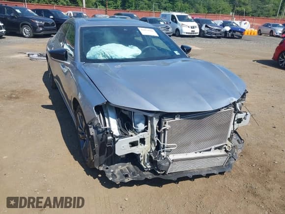 ✅ 2021 Acura TLX w/A-Spec Package • VIN: 19UUB5F52MA008985 • Lot: 42954581. Listed on IAAI with 28,221 mi. Free auction sales archive from the USA and detailed vehicle history report at DreamBid. Image 17.