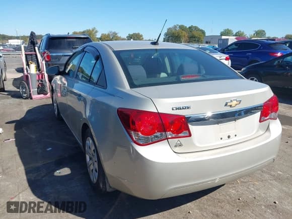 ✅ 2014 Chevrolet Cruze LS • VIN: 1G1PA5SH6E7165344 • Lot: 43513826. Listed on IAAI with 64,739 mi. Free auction sales archive from the USA and detailed vehicle history report at DreamBid. Image 3.