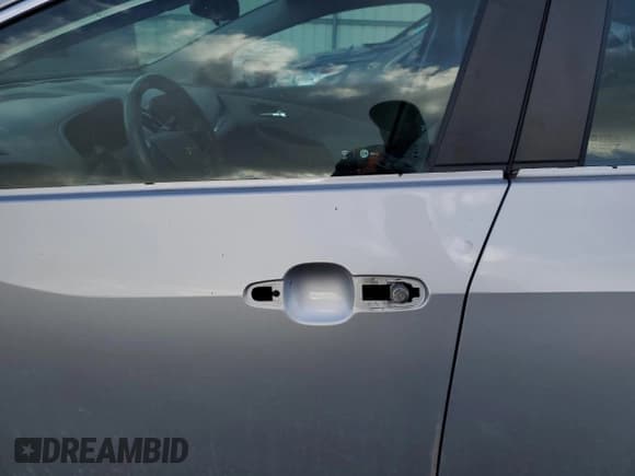 ✅ 2018 Chevrolet Volt LT • VIN: 1G1RC6S50JU149375 • Lot: 44352614. Wystawiony na Copart z przebiegiem 108 348 mil. Bezpłatny archiwum sprzedaży aukcyjnych z USA i szczegółowy raport historii pojazdu na DreamBid. Zdjęcie 7.