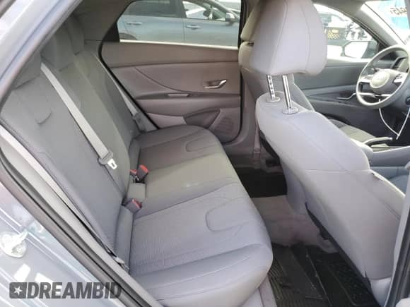 2022 Hyundai Elantra SE z VIN KMHLL4AG5NU349903, wystawiony jako Copart lot #85193945 z przebiegiem 44 439 mil mil oraz Szkoda całkowita • Salvage title. Historia ofert i sprzedaży dostępna na DreamBid. Obrazek 10.